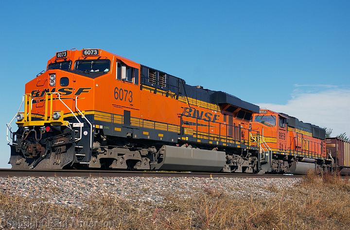 BNSF 6073 - ES44AC.jpg